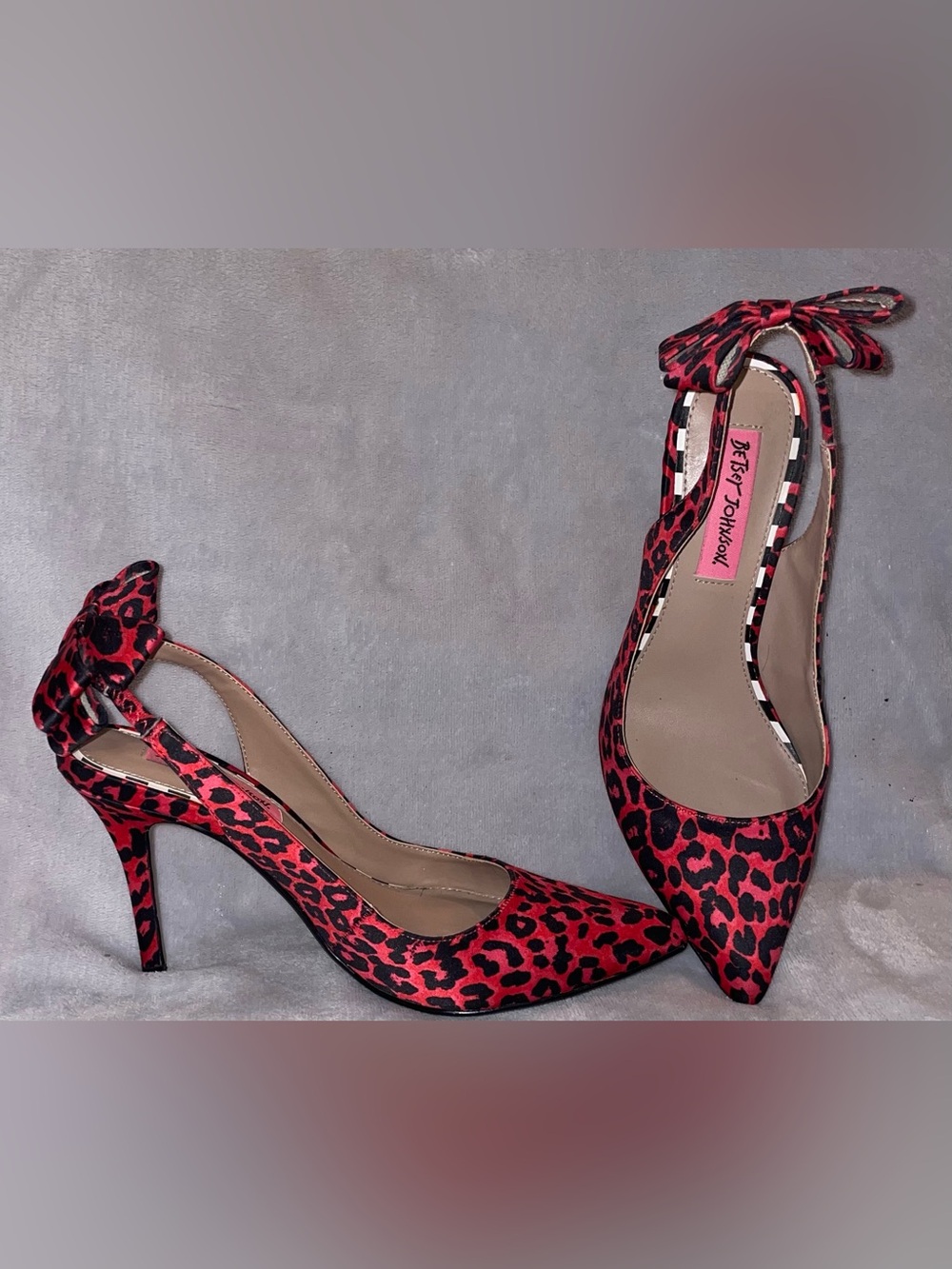 Betsey Johnson Women’s Size 6.5 Ginjer Red Leopard Satin Bow Slingback Heels - Picture 6 of 9